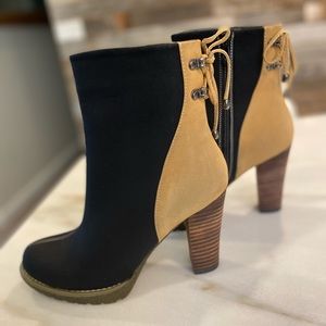 Ann Creek Women’s Two-tone Booties